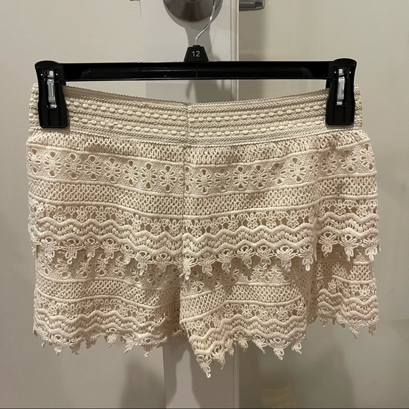 NWOT - Limonata Crochet Shorts, Size L - Picture 2 of 2